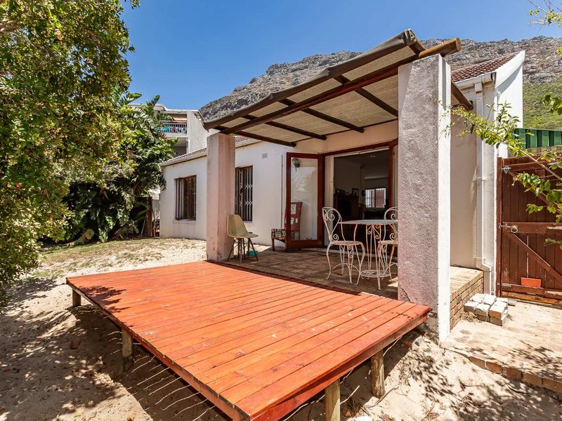 A Hidden Gem in Sought-After Lakeside Village - Photo 10