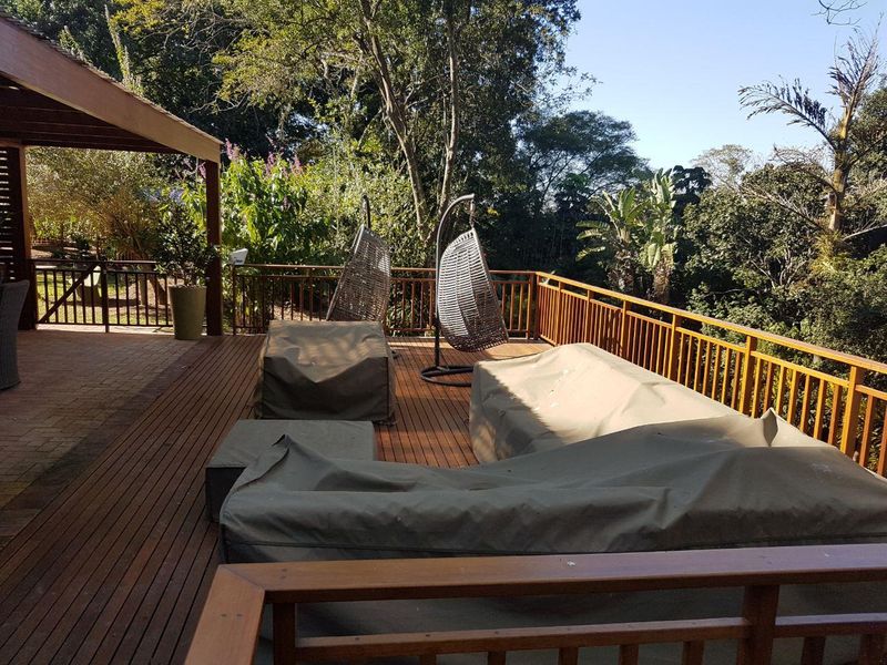 Modern Luxury & Peace of Mind in Prestigious Cowies Hill Estate - Photo 4
