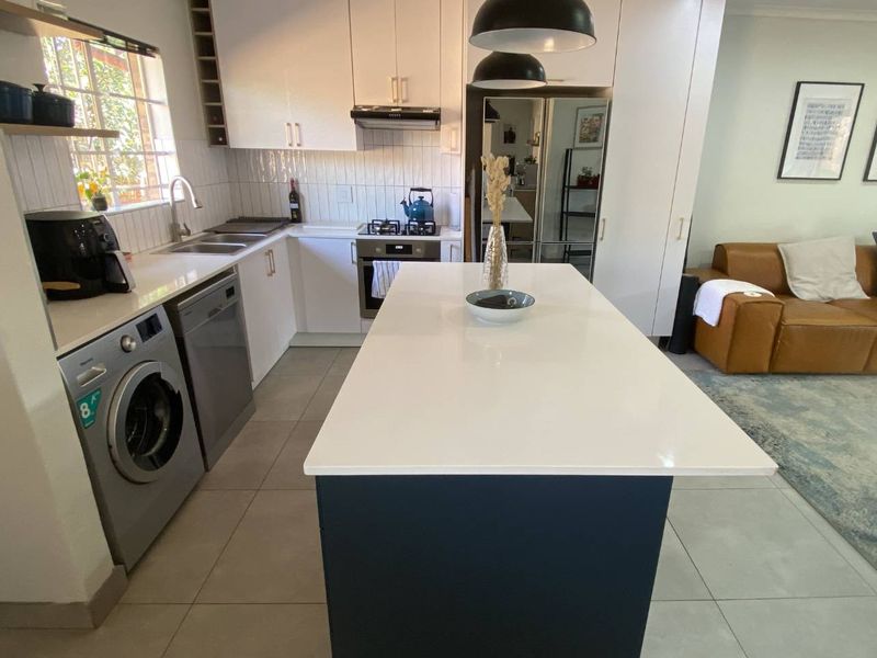 2 Bedroom Townhouse for rent in Highveld Estate. - Photo 10