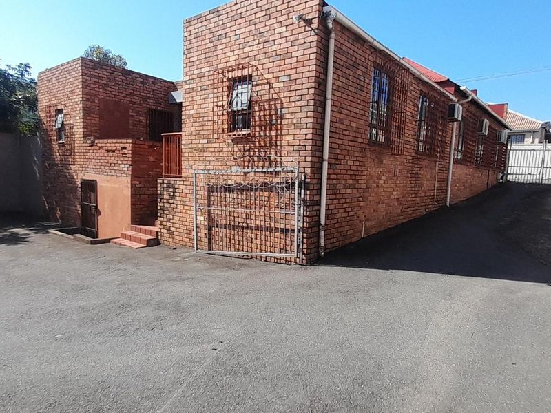 Your Dream Office in Windermere: Spacious & Secure! - Photo 2