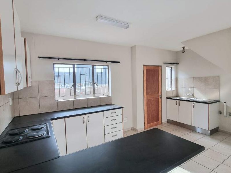 KHOMASDAL EXT 28 | 2 BEDROOM TOWNHOUSES FOR SALE| LANTANA COURT - Photo 8