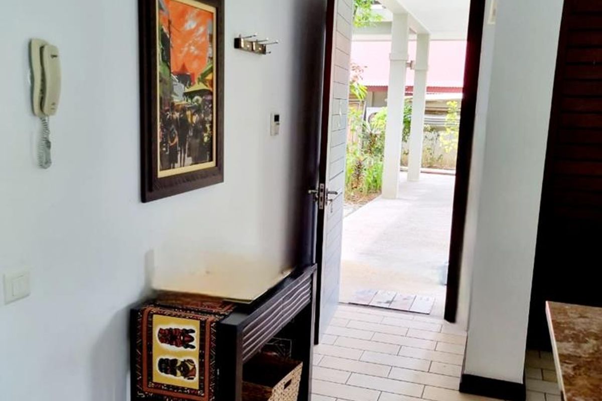 Exceptional ground floor corner unit in unbeatable position - Photo 2