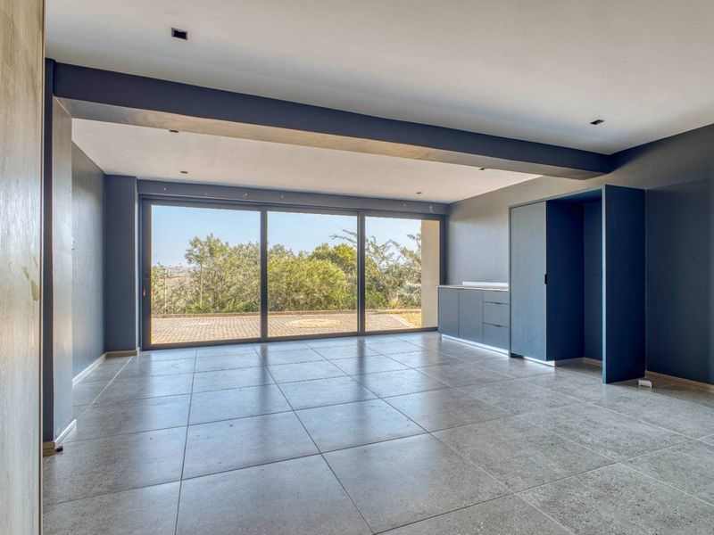 Luxury Living Overlooking the Ernie Els Signature Golf Course - Photo 9