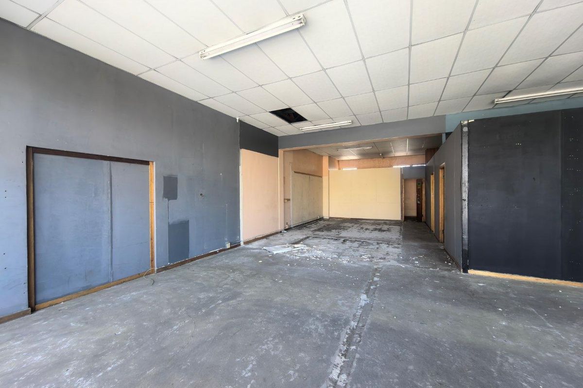 125m2 space available to let - Photo 4