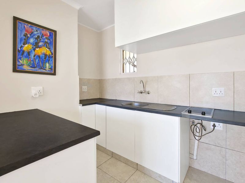 Airbnb Friendly Apartment in Kloof Street - Photo 9