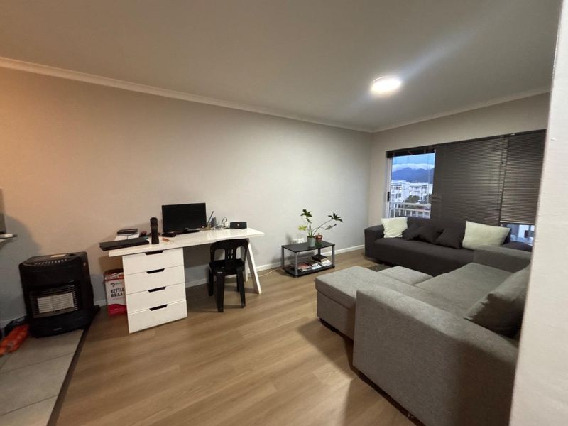 2 Bedroom Apartment - Photo 5