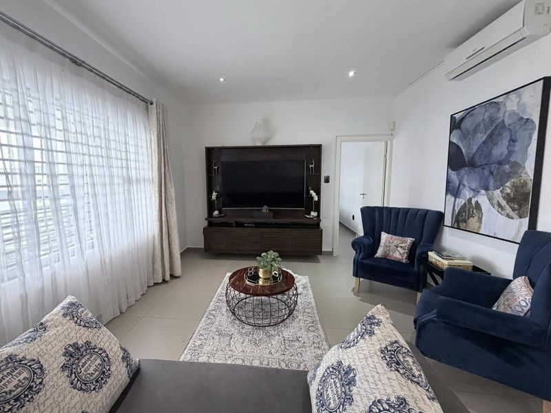 4 Bedroom House For Sale in Auasblick - Photo 5