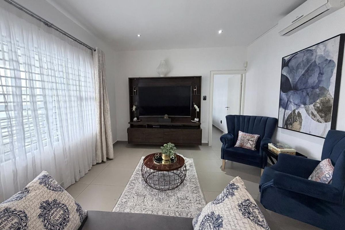 4 Bedroom House For Sale in Auasblick - Photo 5