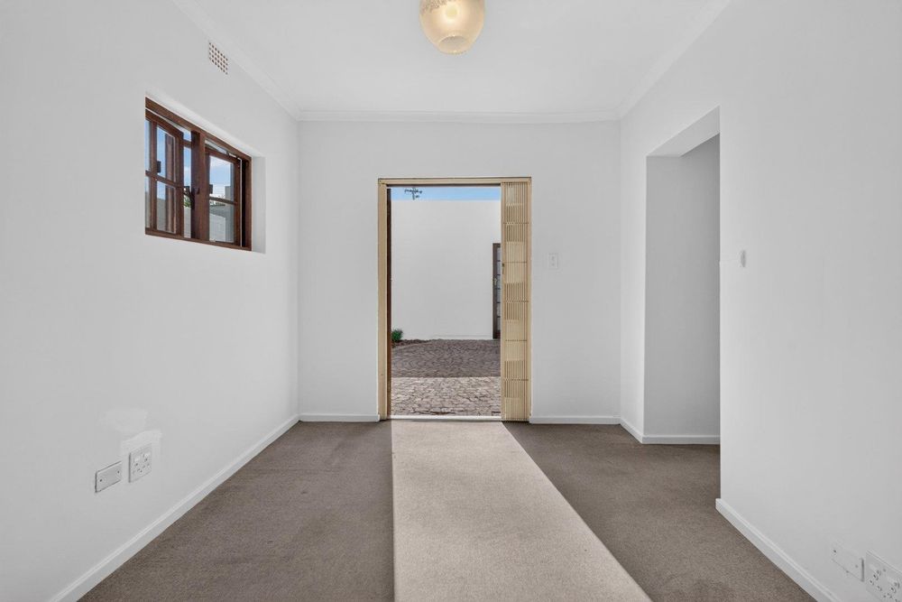 Bedroom 4 to courtyard
