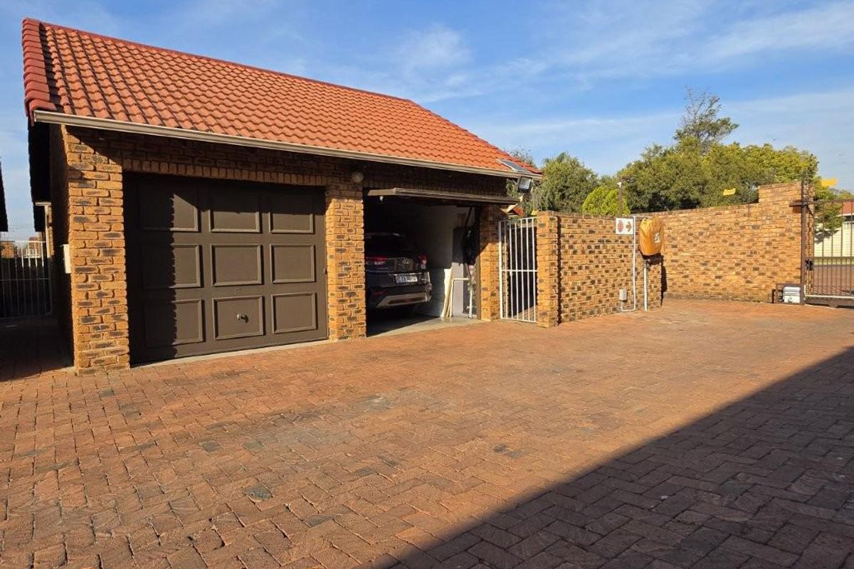 Simplex with Large Private Garden in Randhart - Photo 3