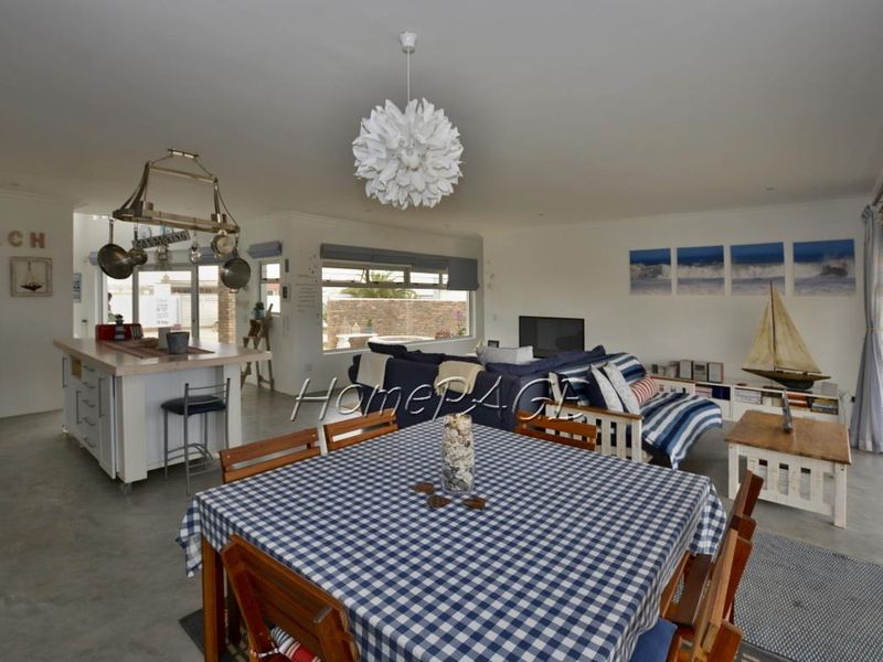 Ext 10, Henties Bay:  Stunning 3 Bedr Beachfront Beauty is for Sale - Photo 10