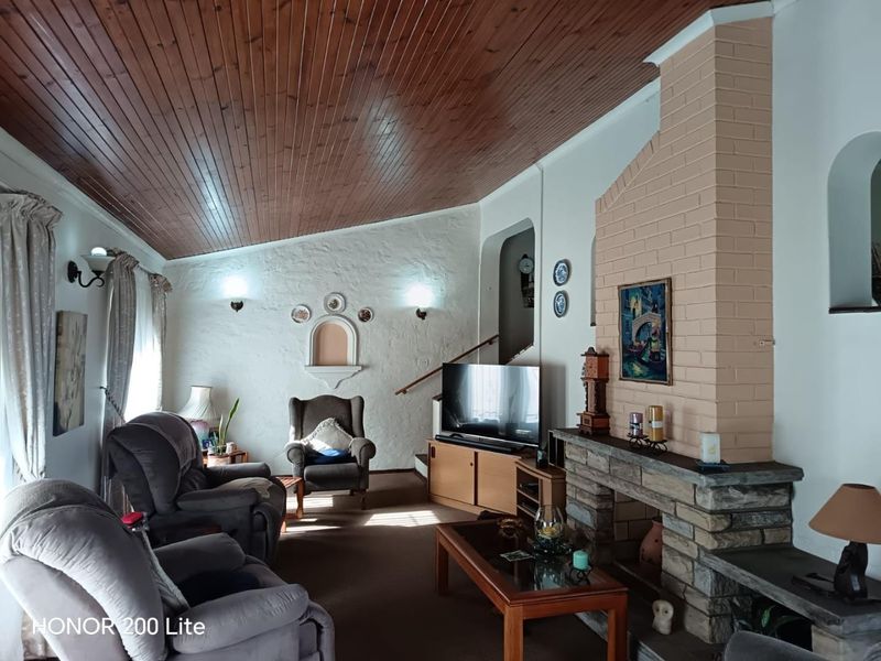 Home With Incredible Night Views! - Photo 2