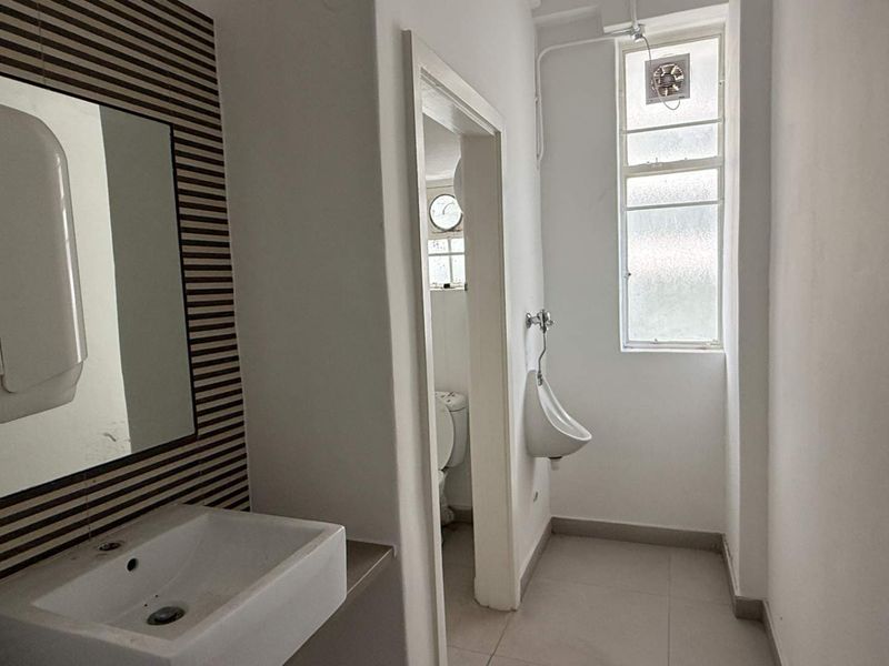 372m2 2nd floor unit ideal for health and wellness to let - Photo 10