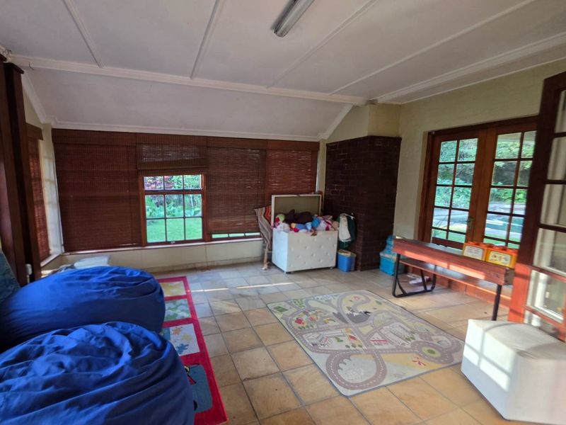 Central Hillcrest Gem with Bachelor Flat - Photo 7