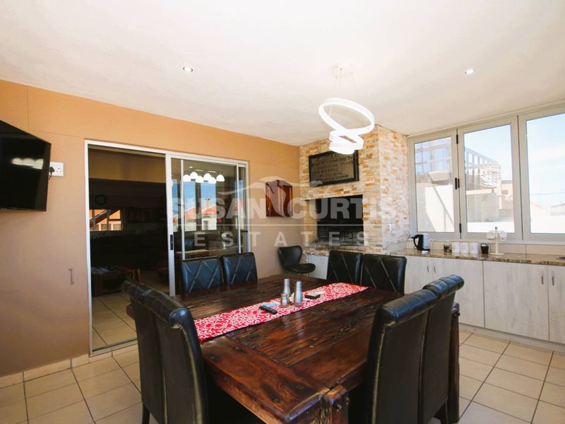 4 Bedroom Townhouse - Photo 10