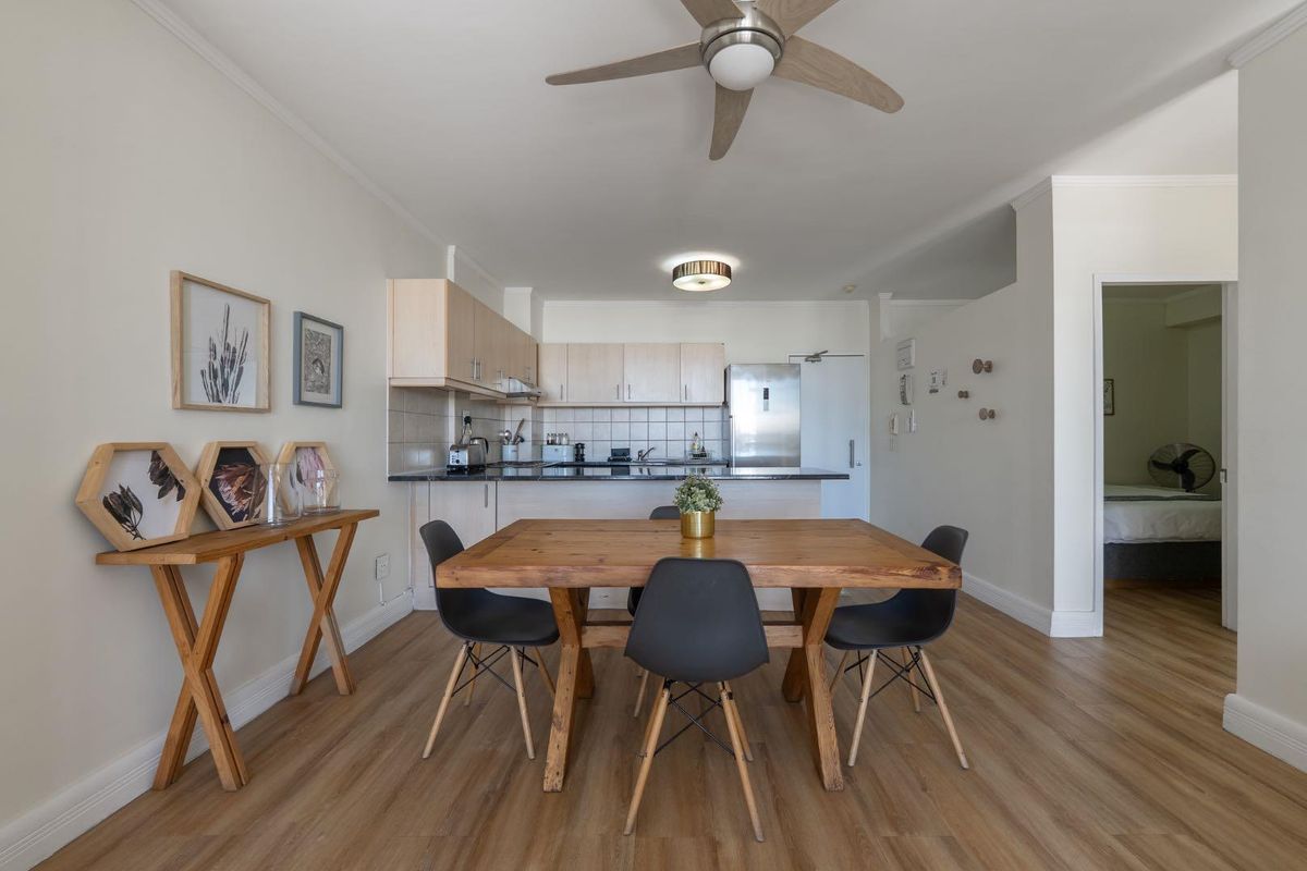 Exclusive Mandate | Elegant Two-Bedroom Apartment with Iconic Views at The Four Seasons - Photo 5