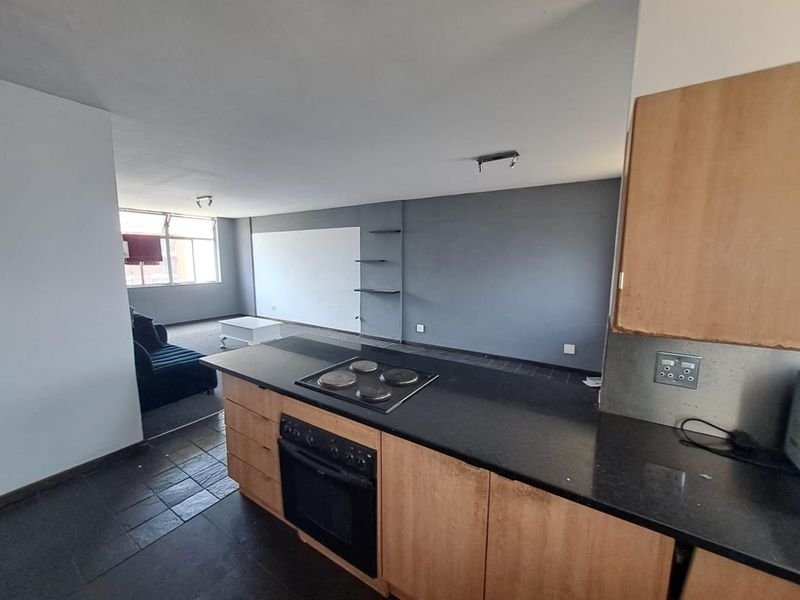 Calling all investors and big families. - Photo 2