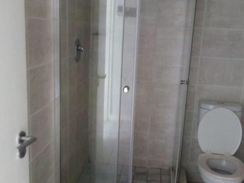 2 Bedroom Apartment for Sale in Linbro Park - Photo 10