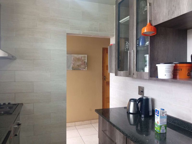 Three Bedroom, Two Bathroom Apartment For Sale - Photo 7