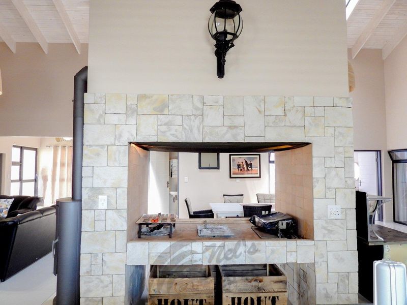 3 Bedroom House For Sale in Kramersdorf - Photo 5