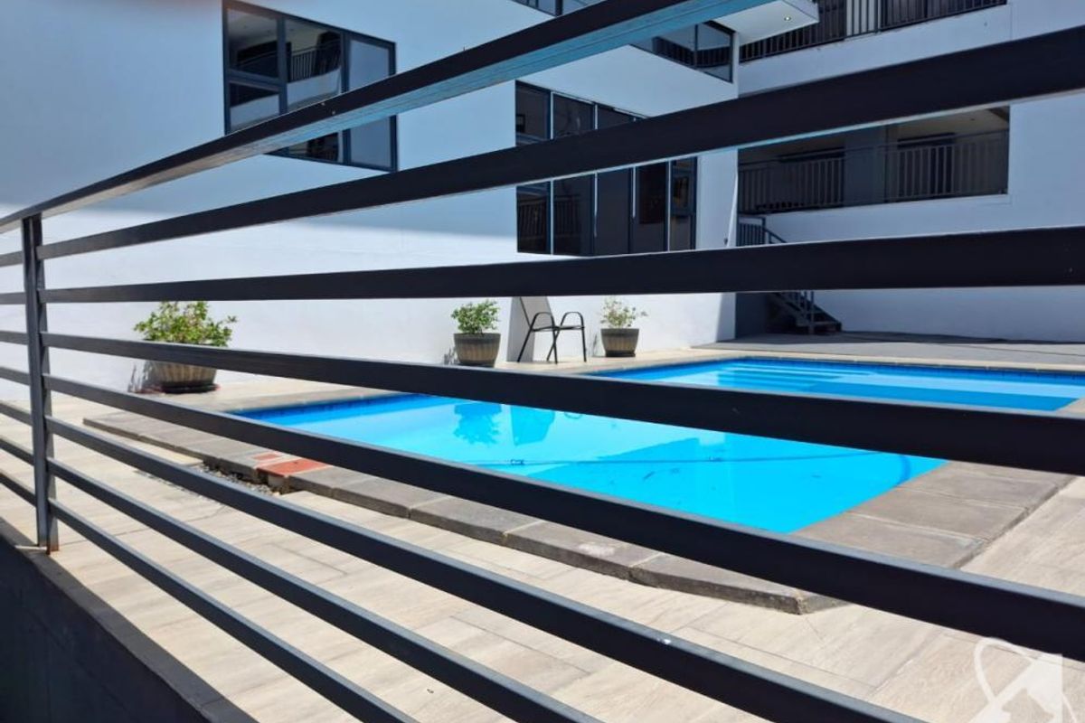 "Invest Smart: Prime Hospitality Near Medi-Clinic, Eros, Windhoek!" - Photo 4