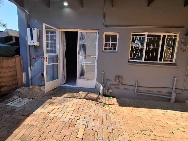 Grannyflat available in Silverton - Photo 1