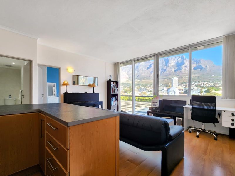 Ultimate Urban Living with Iconic Table Mountain Views - Photo 10