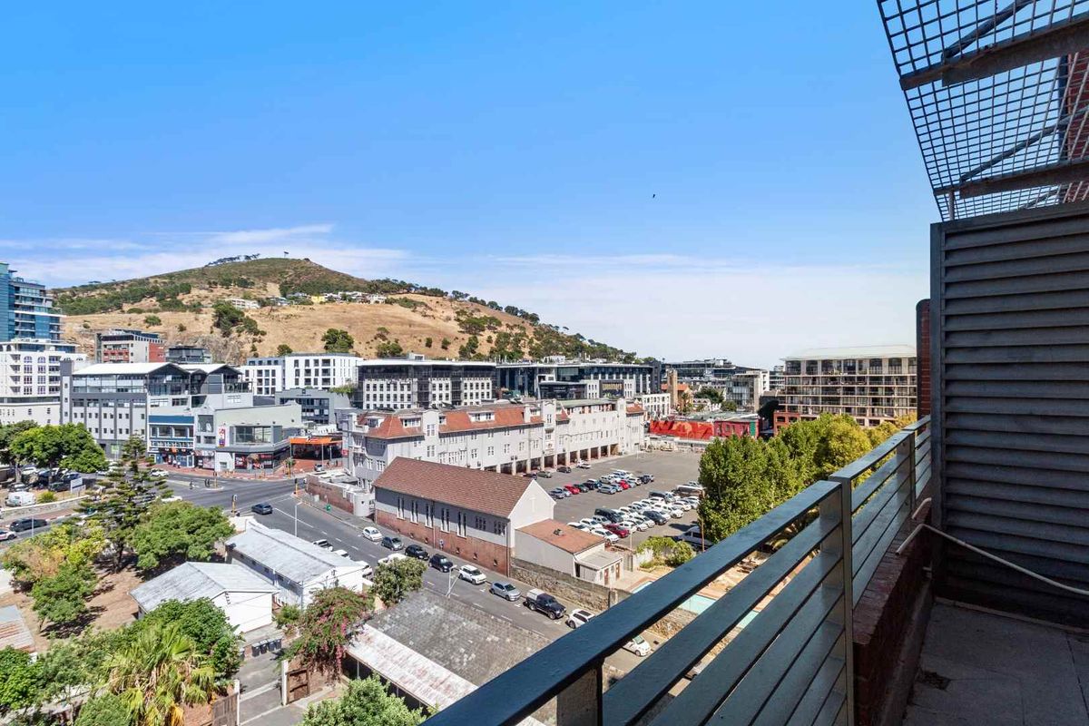 Industrial Slick Pad with views - Photo 4