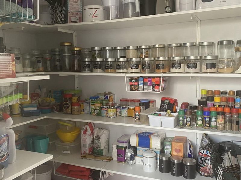 Modern 4 bedroom house on Omeya - Photo 5