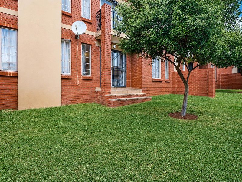 Ground floor 3 Bedroom 1 bathroom home - Photo 2
