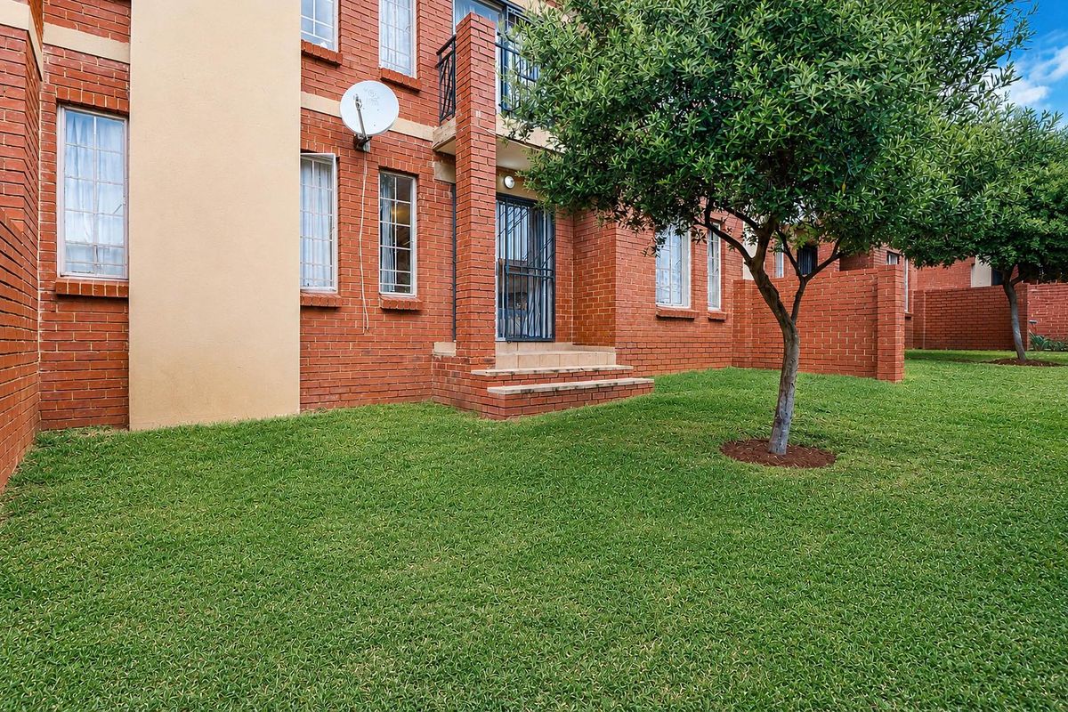 Ground floor 3 Bedroom 1 bathroom home - Photo 2