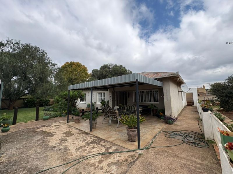 Spacious Property with Exceptional Income Potential - Photo 2