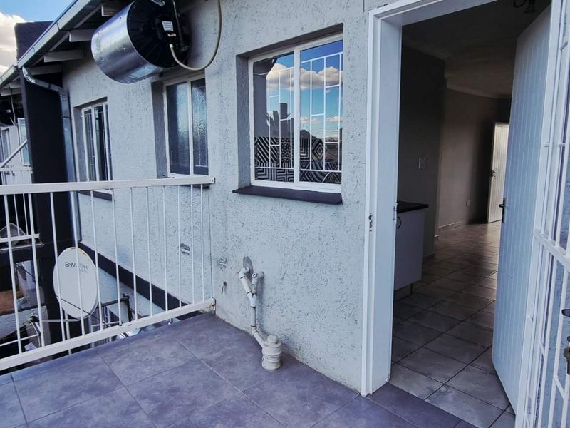 Khomasdal 2 bedroom flat - Photo 6