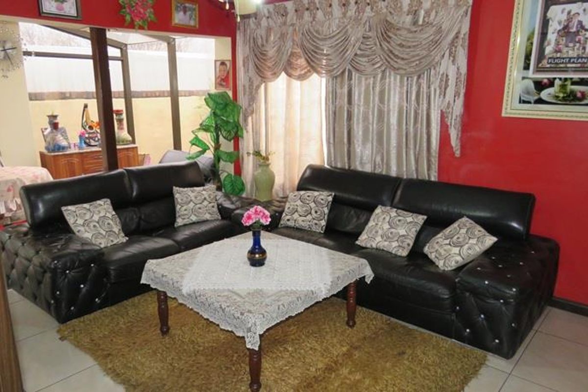 Your Family Oasis in Meyersig Awaits – Space, Security, and Lifestyle - Photo 4