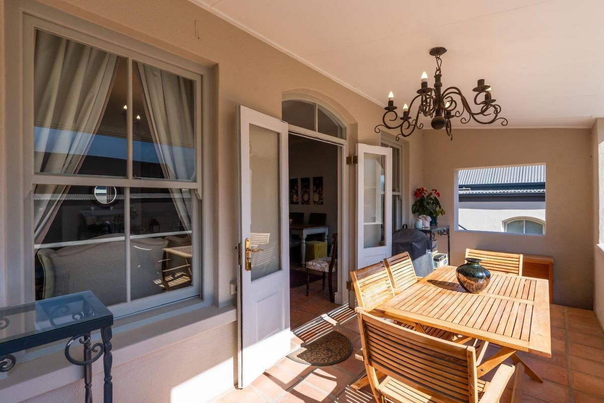 Elegant Winelands Living at L'Ermitage Franschhoek Chateau &amp; Villas - Photo 3