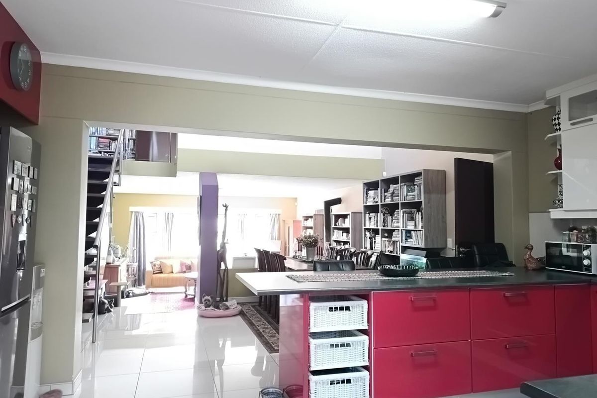 3 Bedroom Townhouse For Sale in Avis - Photo 5