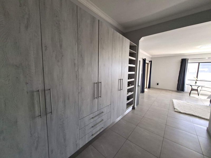 8-bedroom Home: Your Next Investment Opportunity. - Photo 8