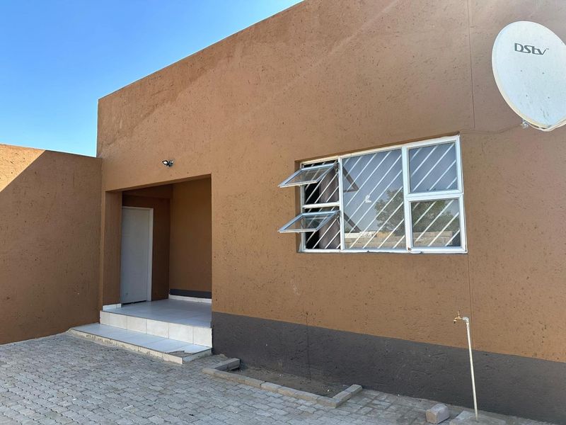 !!️!!️!!️ Bargain !!️ Bargain 🔥!!️!!️ Buy a 3 bedroom home in Okahandja, N$ 980 000 - Photo 4