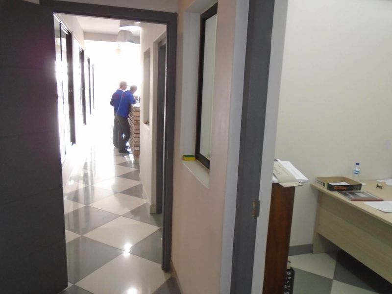 INDUSTRIAL WAREHOUSE IN EXCELLENT POSITION - Photo 3