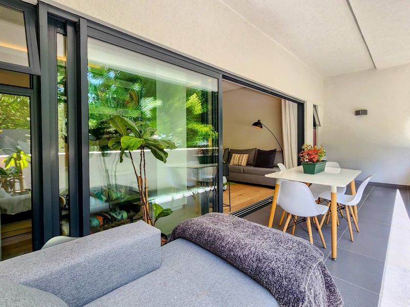 Live where it's all happening - Photo 10