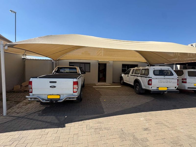 Well-maintained office buildings on a highly visible corner in Independence Avenue - Photo 5