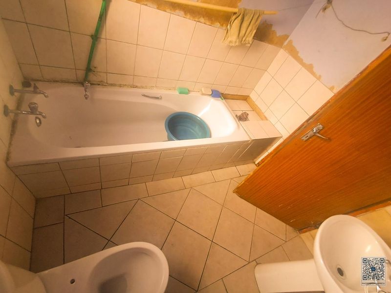 2 Bedroom House In Ivory Park Ext 2 - Photo 5