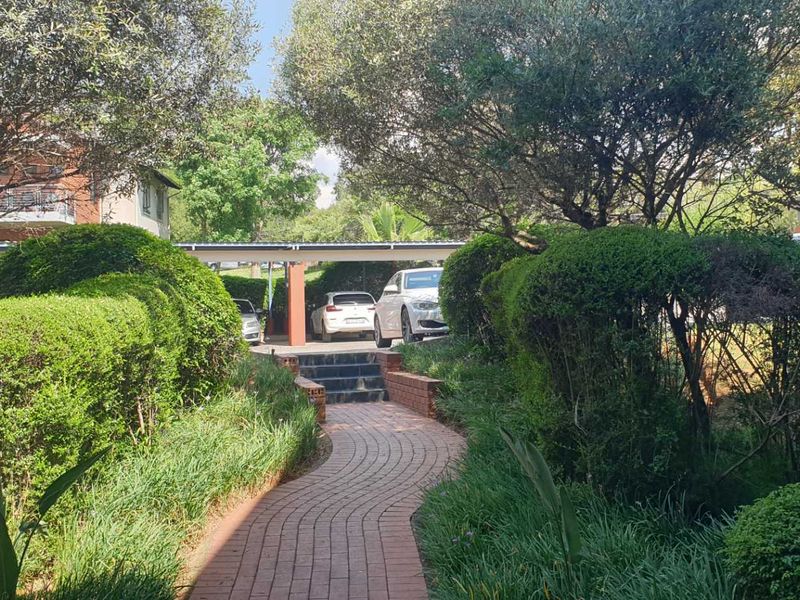 All you can ask for with the price tag to match. - Photo 3