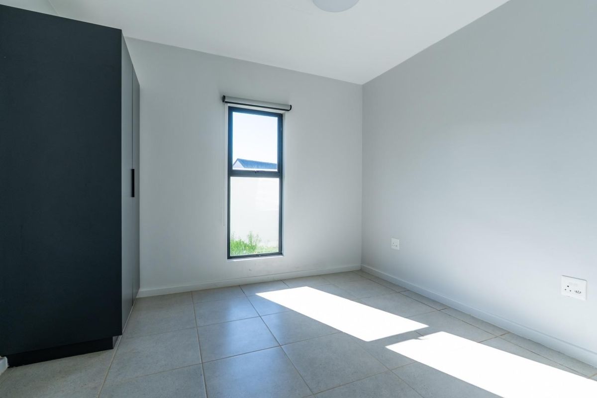 2 Bedroom apartment with Garden - Photo 5