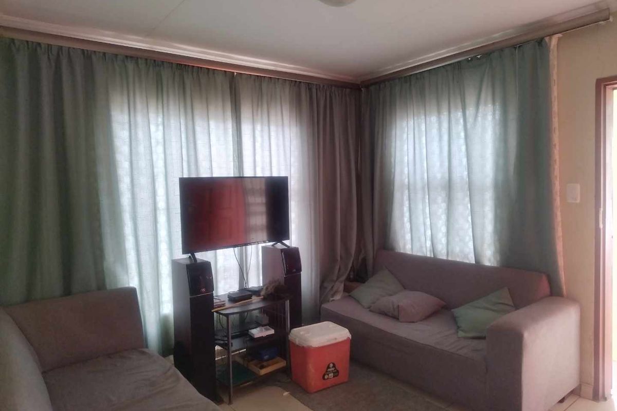 2 bedrooms house for sale in Soshanguve VV EXT 3 - Photo 5