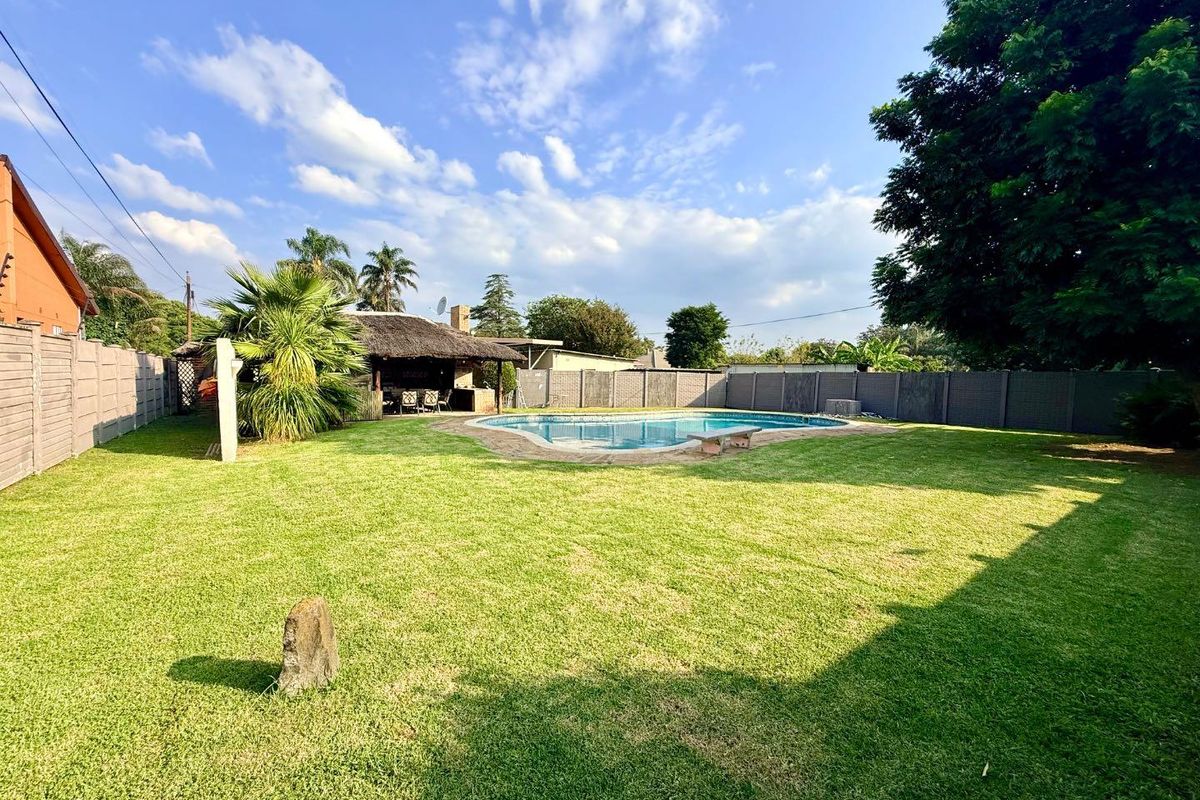 Beautiful 4 Bedroom house for sale in Vryheid - Photo 3