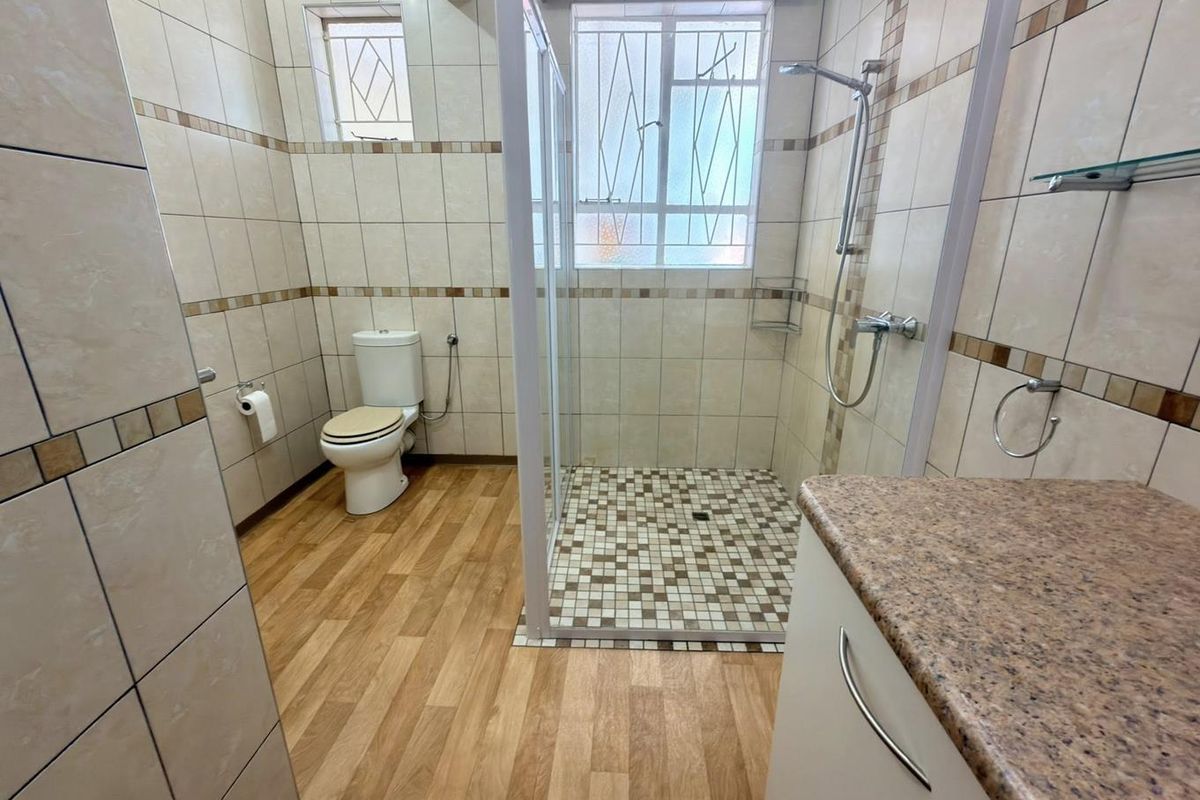 3 Bedroom House TO LET in Luxury Hill - Photo 3