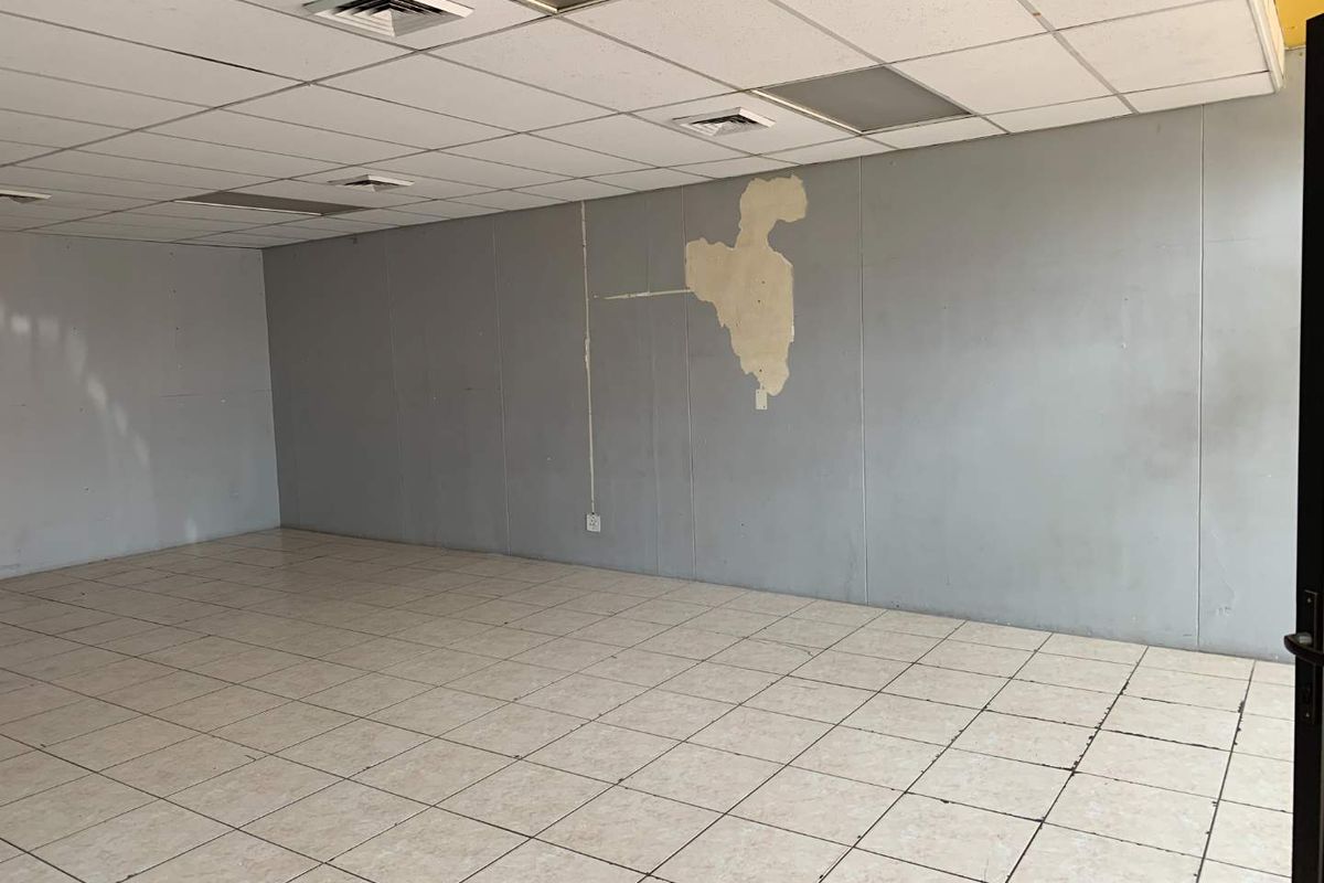 Destination Store Opportunity: 76m2 on Busy Durban Rd - Photo 3