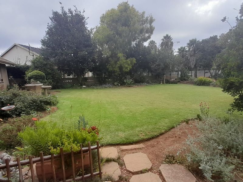 Spacious family home - Photo 2