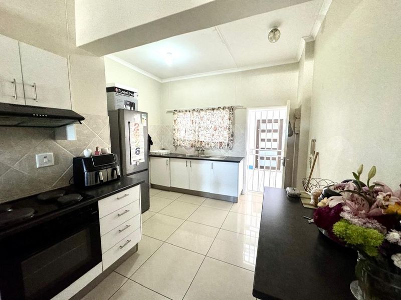 Sectional Titile Unit For Sale In Hochland Park - Photo 9